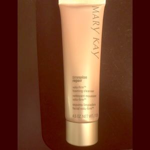 Mary Kay Timewise Repair. Volu-Firm Cleanser
